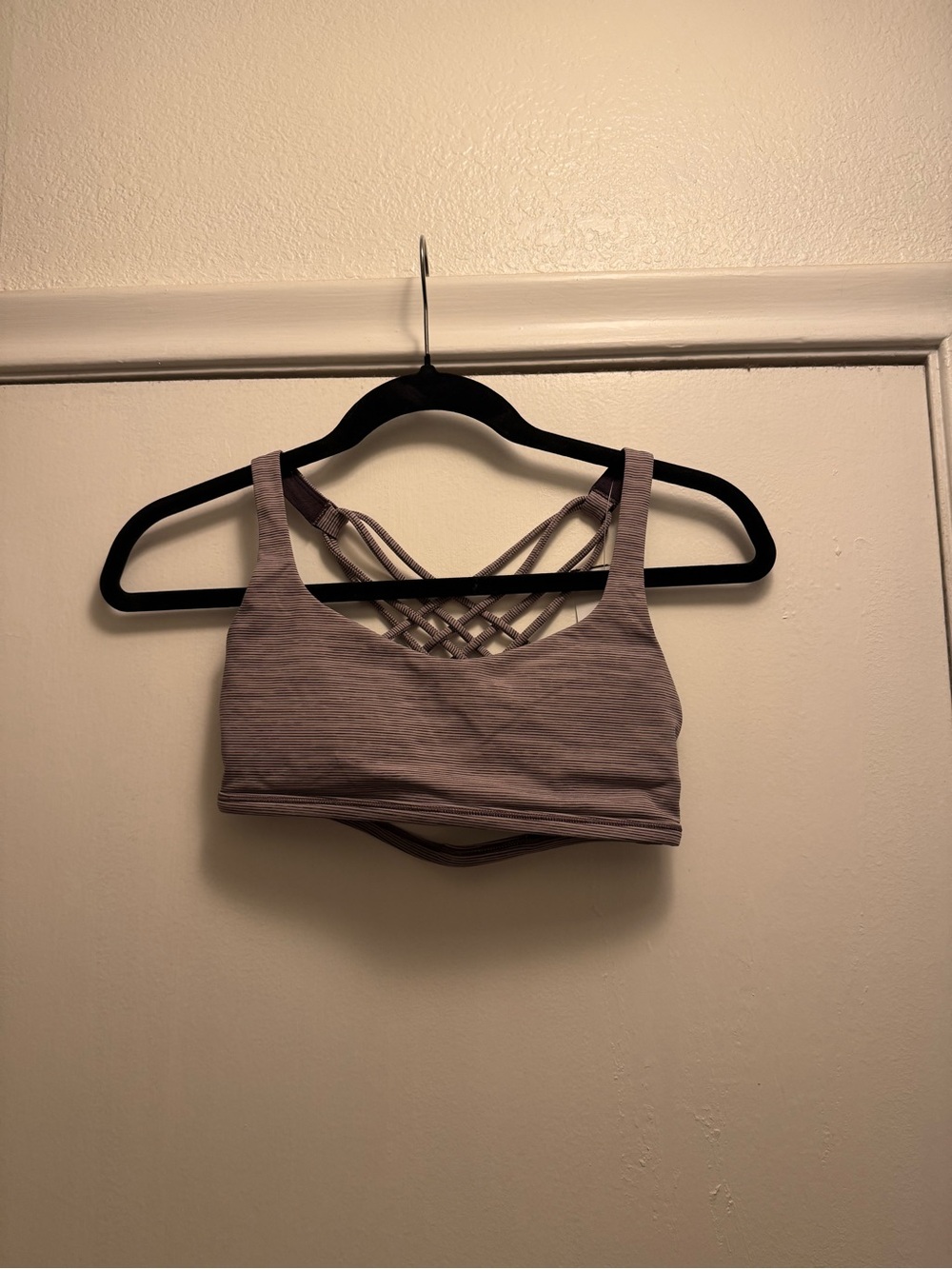 Lululemon Free To Be Wild Heather Mauve Sports Bra in Size 6